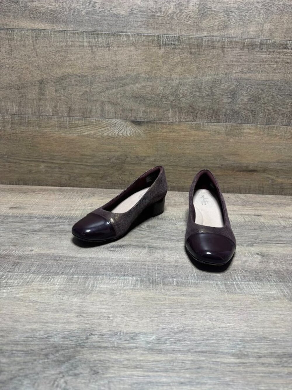Clarks Chartli Diva Burgundy Leather Low Block Heel Shoes Women's Size 7